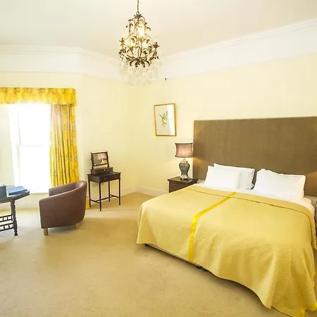 Emlagh House 5* Ντίνγκλε