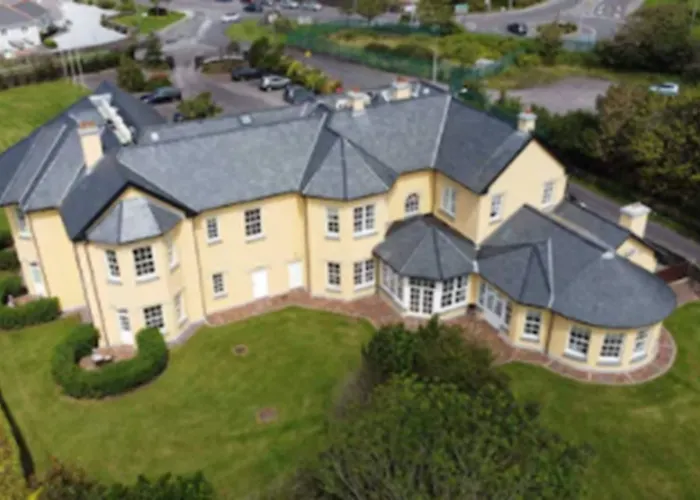 Emlagh House 5*